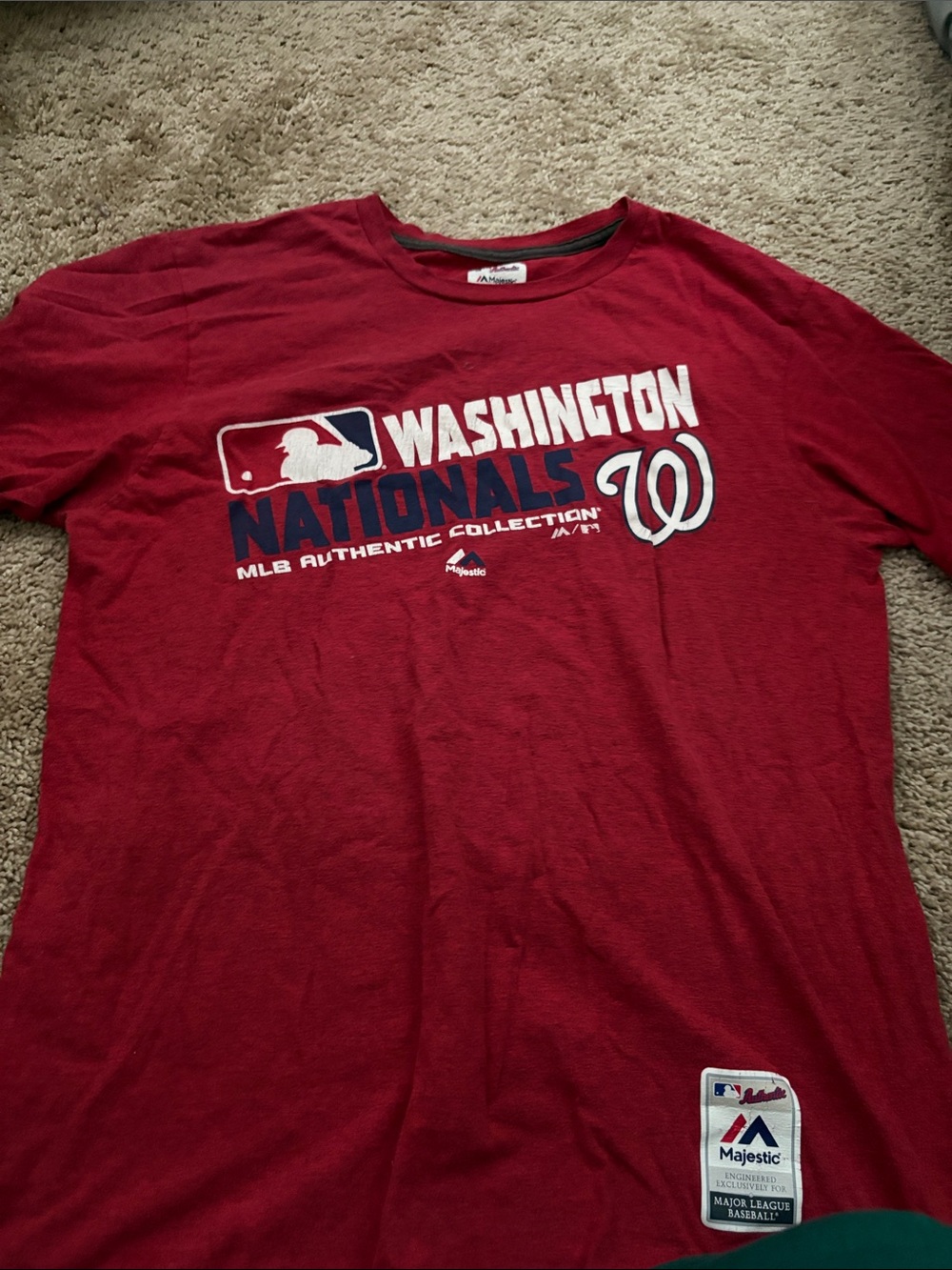 Majestic Red Washington Nationals Logo Tee